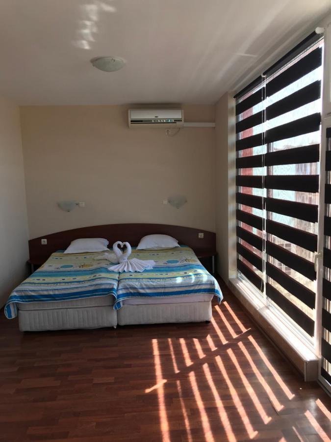 Red House Guest House نيسيبار المظهر الخارجي الصورة