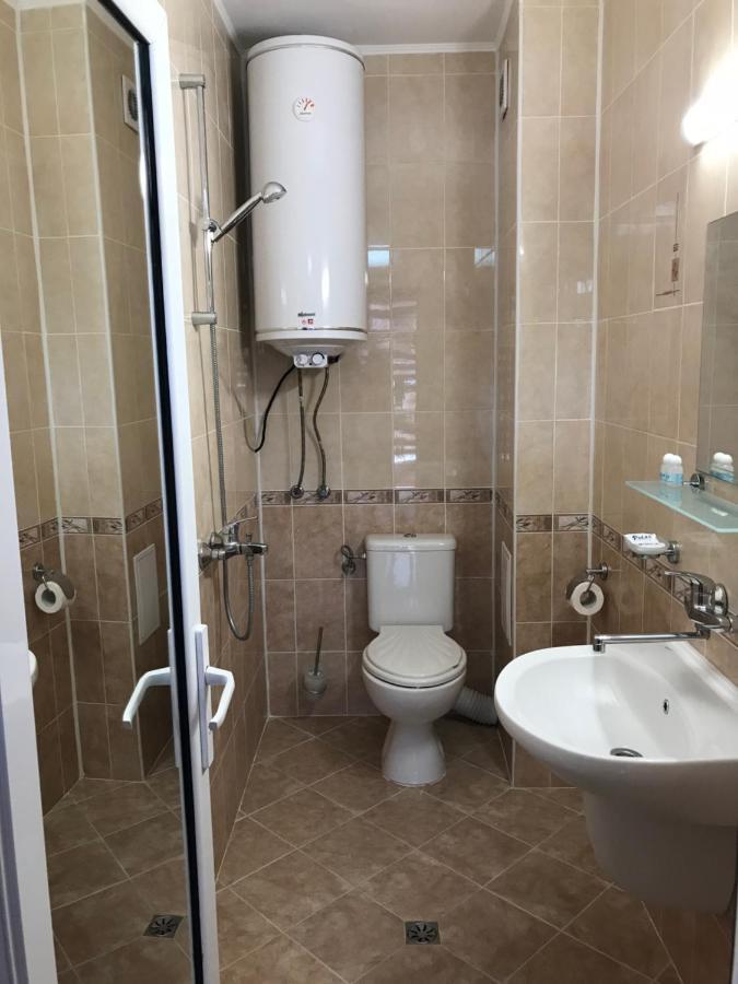 Red House Guest House نيسيبار المظهر الخارجي الصورة
