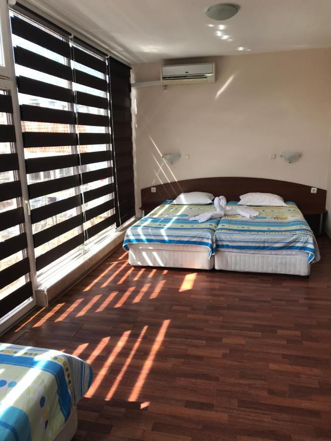 Red House Guest House نيسيبار المظهر الخارجي الصورة
