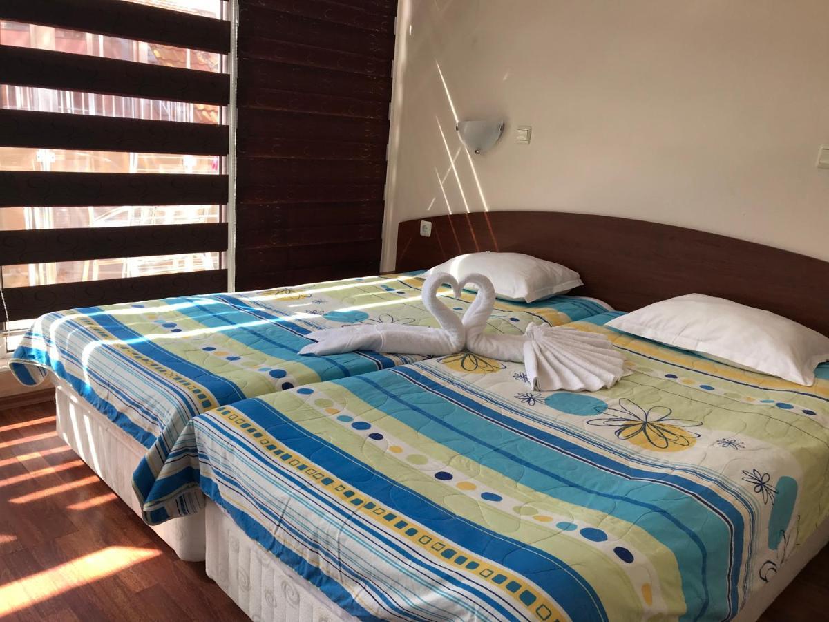 Red House Guest House نيسيبار المظهر الخارجي الصورة