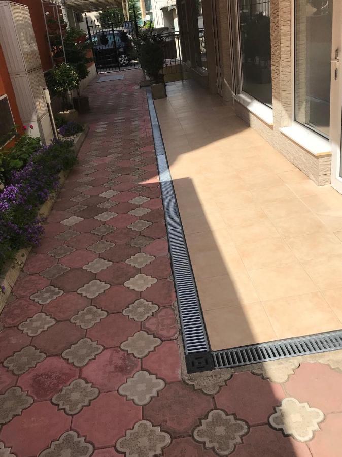 Red House Guest House نيسيبار المظهر الخارجي الصورة