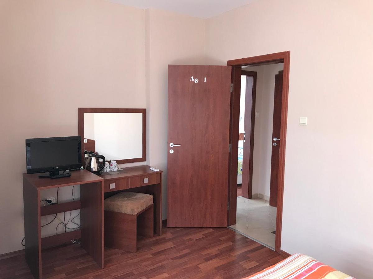 Red House Guest House نيسيبار المظهر الخارجي الصورة