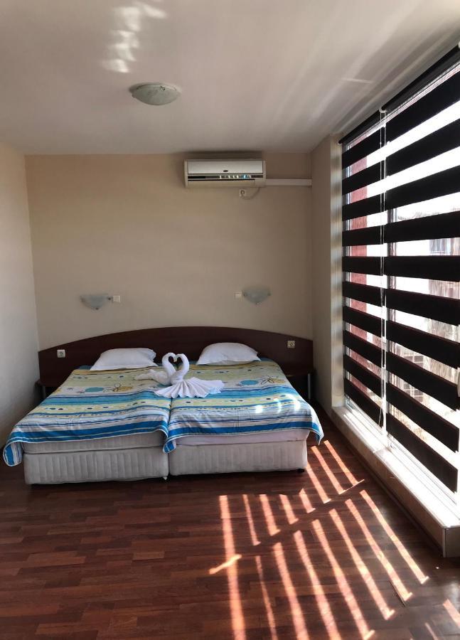 Red House Guest House نيسيبار المظهر الخارجي الصورة
