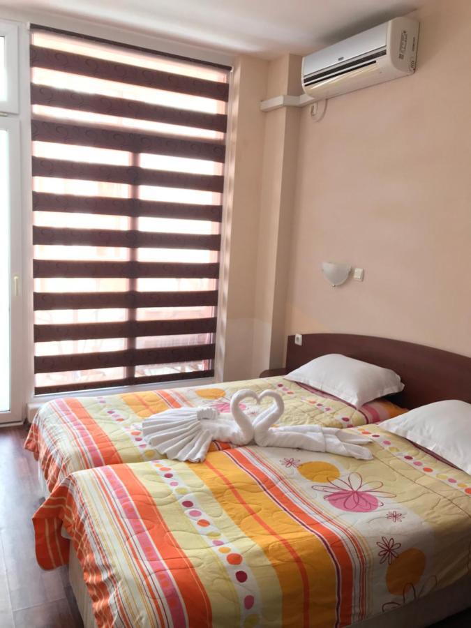 Red House Guest House نيسيبار المظهر الخارجي الصورة