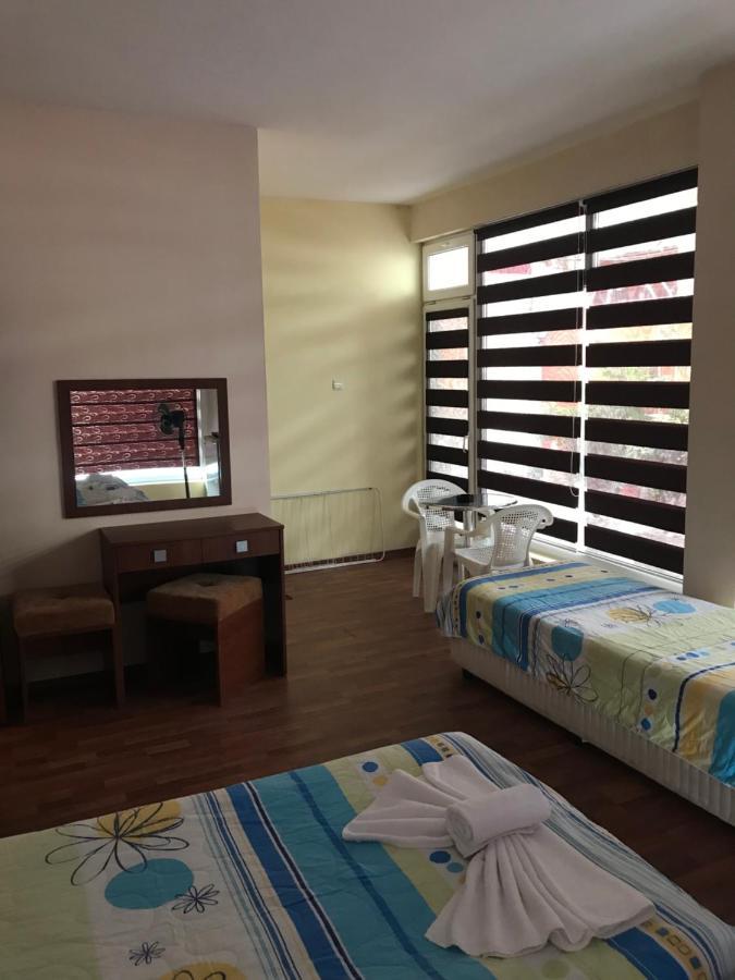 Red House Guest House نيسيبار المظهر الخارجي الصورة