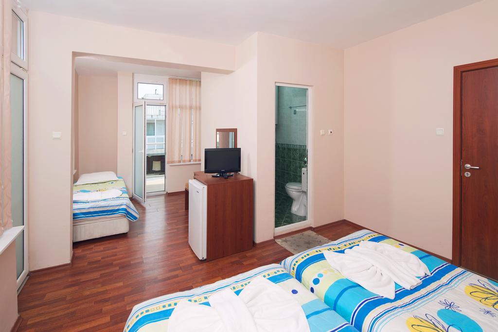Red House Guest House نيسيبار المظهر الخارجي الصورة